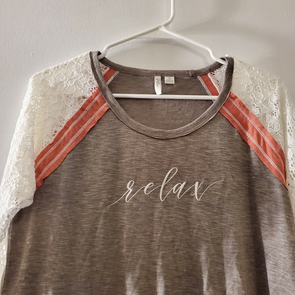 🔥SALE🔥 Active Womens Gray Multi."Relax" Longsleeve Shirt - Picture 3 of 9